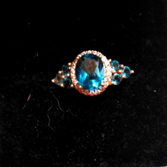 10k solid gold London blue topaz ring